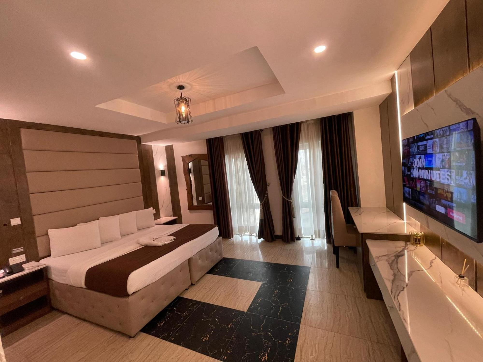 Presken Hotel At International Airport Road Ikeja Exterior photo